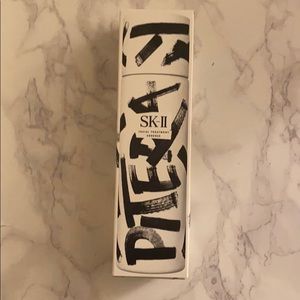 Limited Edition 7.7 oz SK-II Essence